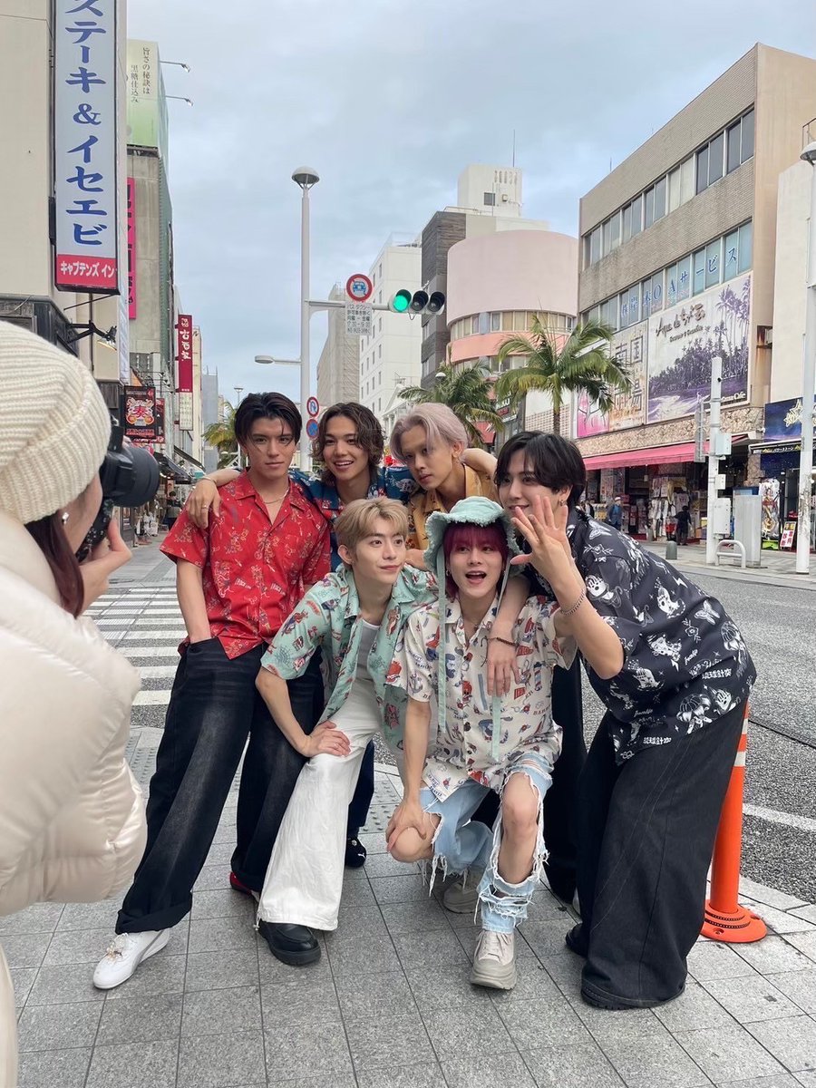 BOYS FILE 編集部 (@boysfile_jp) on Twitter photo 【フォロー&RP企画】
『BOYS FILE Vol.20EYEWEAR BOYS』発売中✨
本日は #ENJIN の皆さんです!
(<a href="/boysfile_jp/">BOYS FILE 編集部</a>)と(<a href="/official_enjin/">ENJIN【official】</a>)を
フォロー&このポストをRPしたら応募完了!
※発送は7月末以降
■応募期間は2025年6月30日23:59迄■
#BOYSFILE 【フォロー&RP企画】
『BOYS FILE Vol.20EYEWEAR BOYS』発売中✨
本日は #ENJIN の皆さんです!
(<a href="/boysfile_jp/">BOYS FILE 編集部</a>)と(<a href="/official_enjin/">ENJIN【official】</a>)を
フォロー&このポストをRPしたら応募完了!
※発送は7月末以降
■応募期間は2025年6月30日23:59迄■
#BOYSFILE