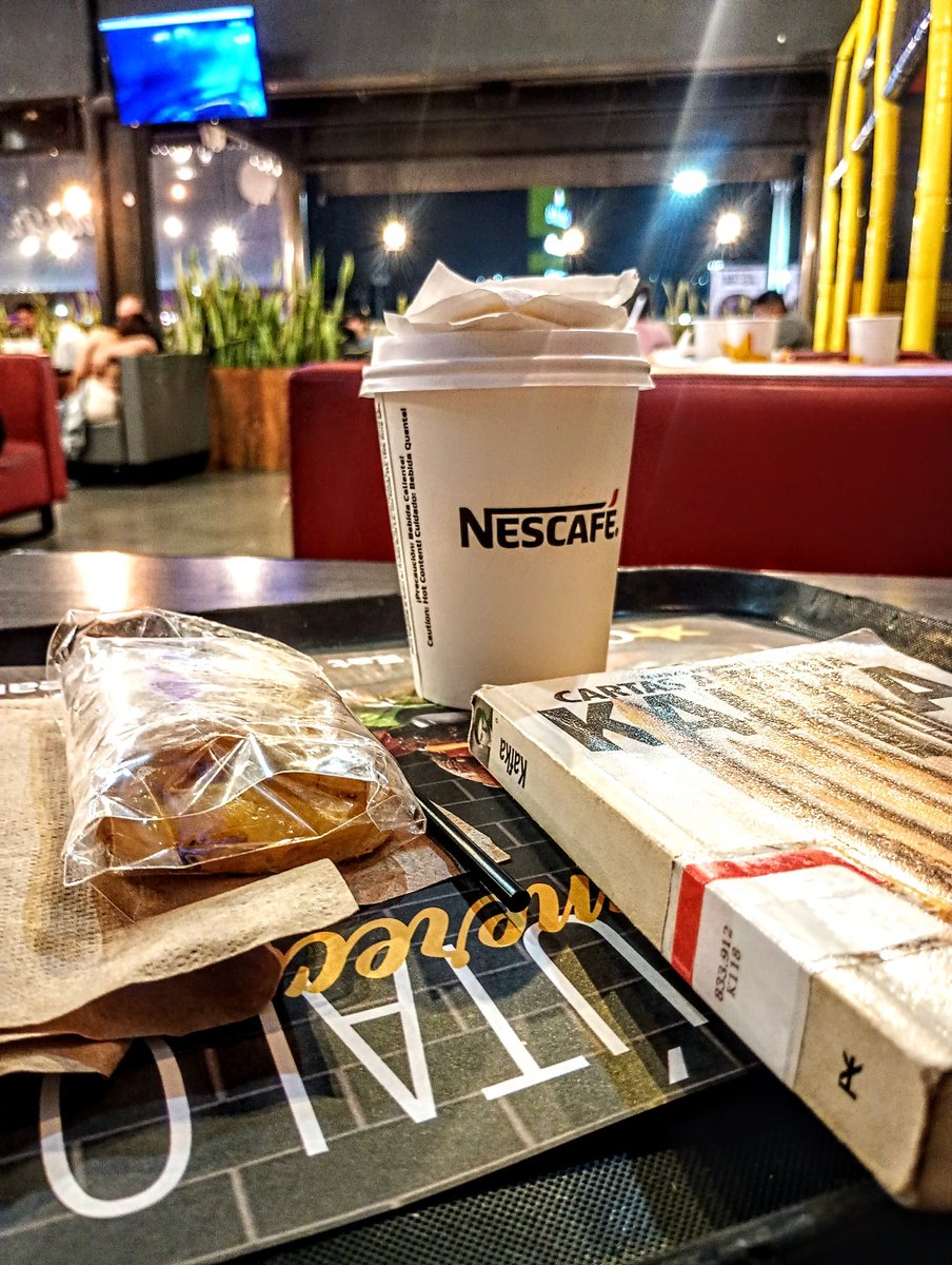 Afortunadamente existe otro día y otras personas y otros libro 📚 Bonita noche! 💋