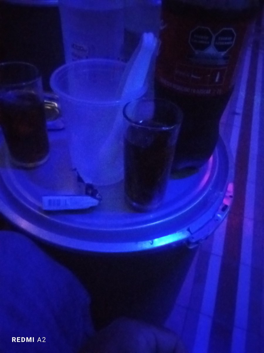 Aquí tomando una copita