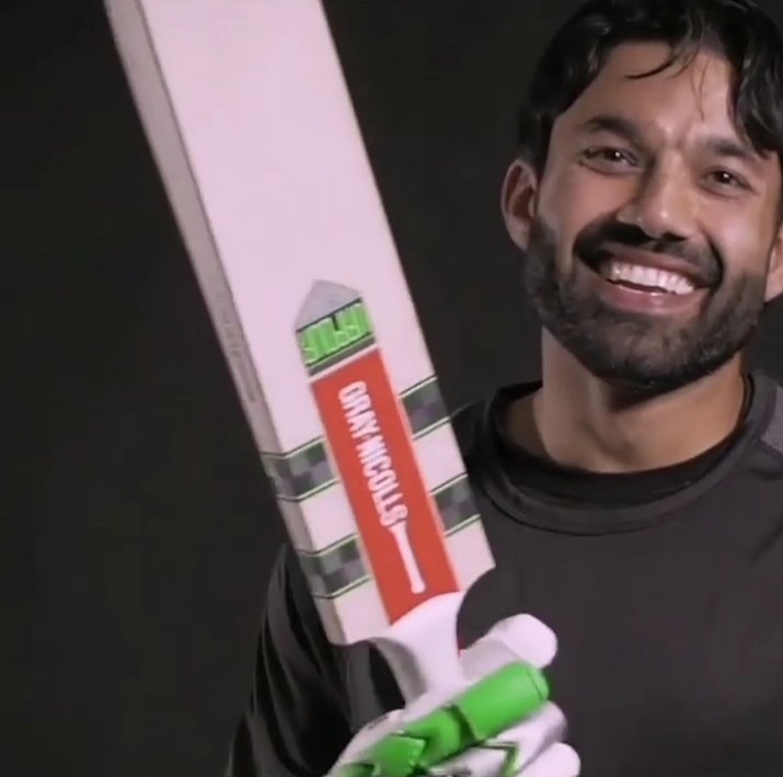 Happy birthday love <a href="/iMRizwanPak/">Muhammad Rizwan</a> 🎀

May you always be smiling like this and May you always be on top be it a keeper or a batter or a fielder or whatever... Wishing you all the success and happiness in life ❤️🤌🏼