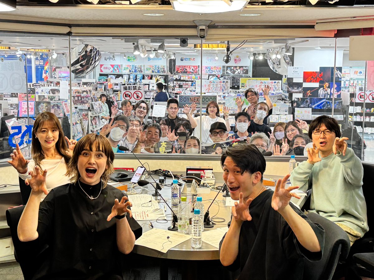 FM NACK5 カメレオンパーティー (@kamepa795) on Twitter photo 【 #NACK5 #カメパ 】
#HONEBONE (<a href="/HONEBONE_OFFI/">HONEBONE(ホネボーン)/NEWアルバム『ドーン』配信リリース中💥</a>)の
#EMILY さんと #KAWAGUCHI さん✨
💿1年半ぶりのアルバム『ドーン』 が発売中!
【ライブ情報】
ホールワンマンライブ『人生まるごと全肯定!!』を開催!
→11/2 (日):SHIBUYA PLEASURE PLEASURE
honebone.net 【 #NACK5 #カメパ 】
#HONEBONE (<a href="/HONEBONE_OFFI/">HONEBONE(ホネボーン)/NEWアルバム『ドーン』配信リリース中💥</a>)の
#EMILY さんと #KAWAGUCHI さん✨
💿1年半ぶりのアルバム『ドーン』 が発売中!
【ライブ情報】
ホールワンマンライブ『人生まるごと全肯定!!』を開催!
→11/2 (日):SHIBUYA PLEASURE PLEASURE
honebone.net