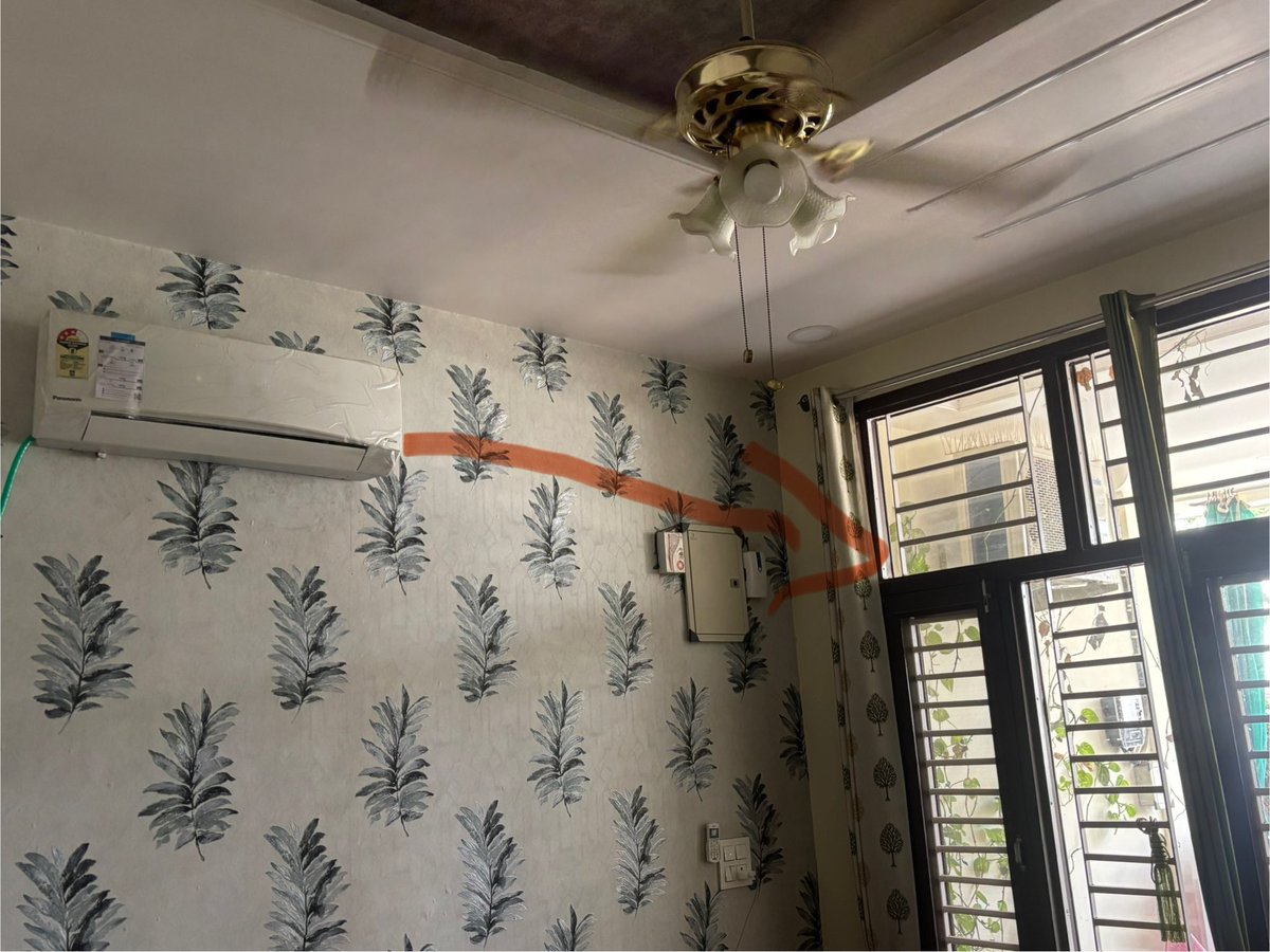 TheAnalyst_01's tweet photo. @PanasonicIndia @jagograhakjago 
I purchased a 1.5 ton Split AC just 2 months ago. Filed a complaint on 26th May due to indoor water leakage. Technician came, blamed drainage pipe, added an external pipe — but leakage started again same day. https://t.co/3RpddNNSuK