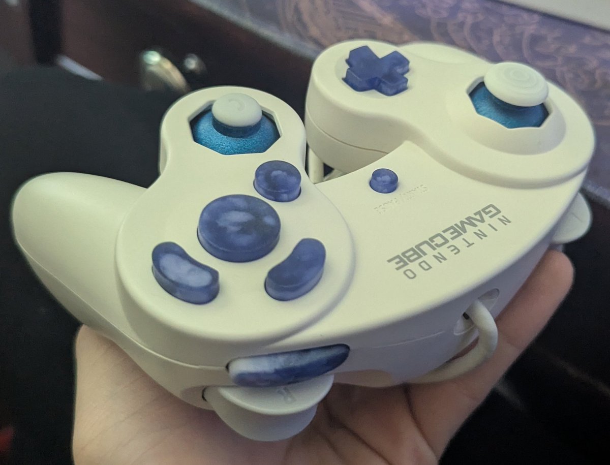 CheeseGCC's tweet image. more builds otw!

shell from @ControlInColor then i found it on yahoo auctions lmao