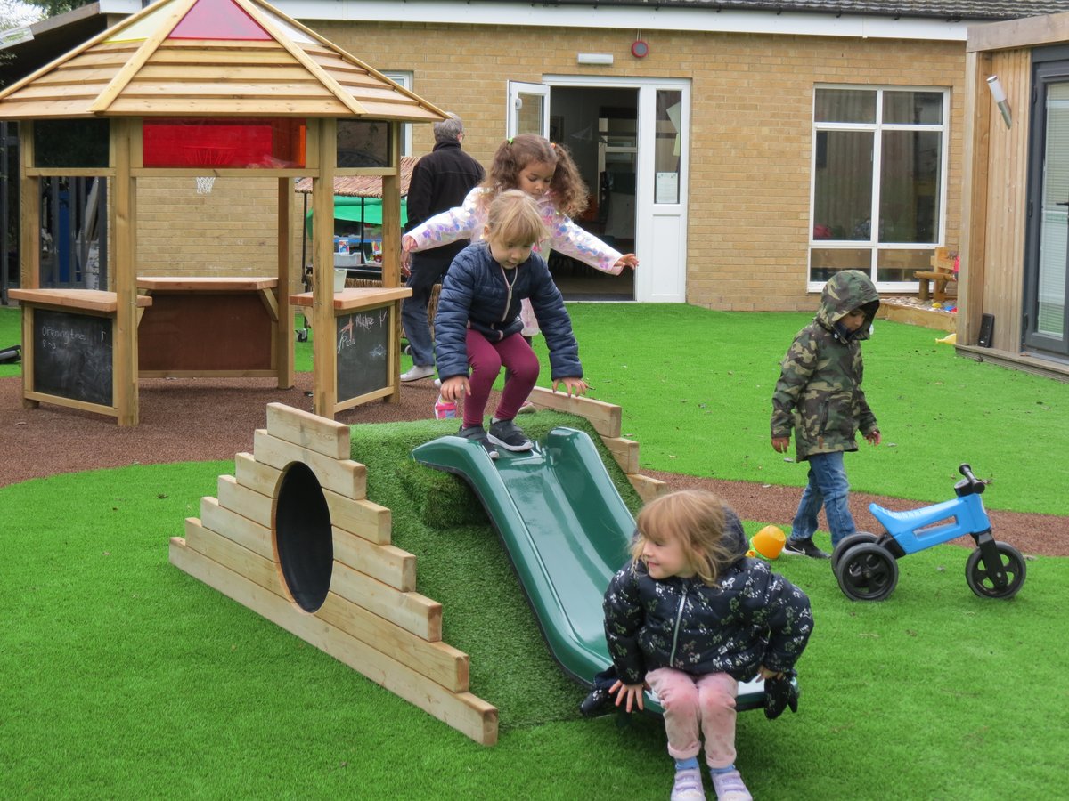 TIMOTAY_PLAY's tweet image. 🌿 Big Learning Starts with Small Steps... Outside! 🌿 At Timotay Playscapes, we believe every nursery and EYFS Setting deserves an inspiring outdoor space where children can explore, imagine, and grow.

💻timotayplayscapes.co.uk/contact

#NurseryPlayground #EYFSOutdoorLearning