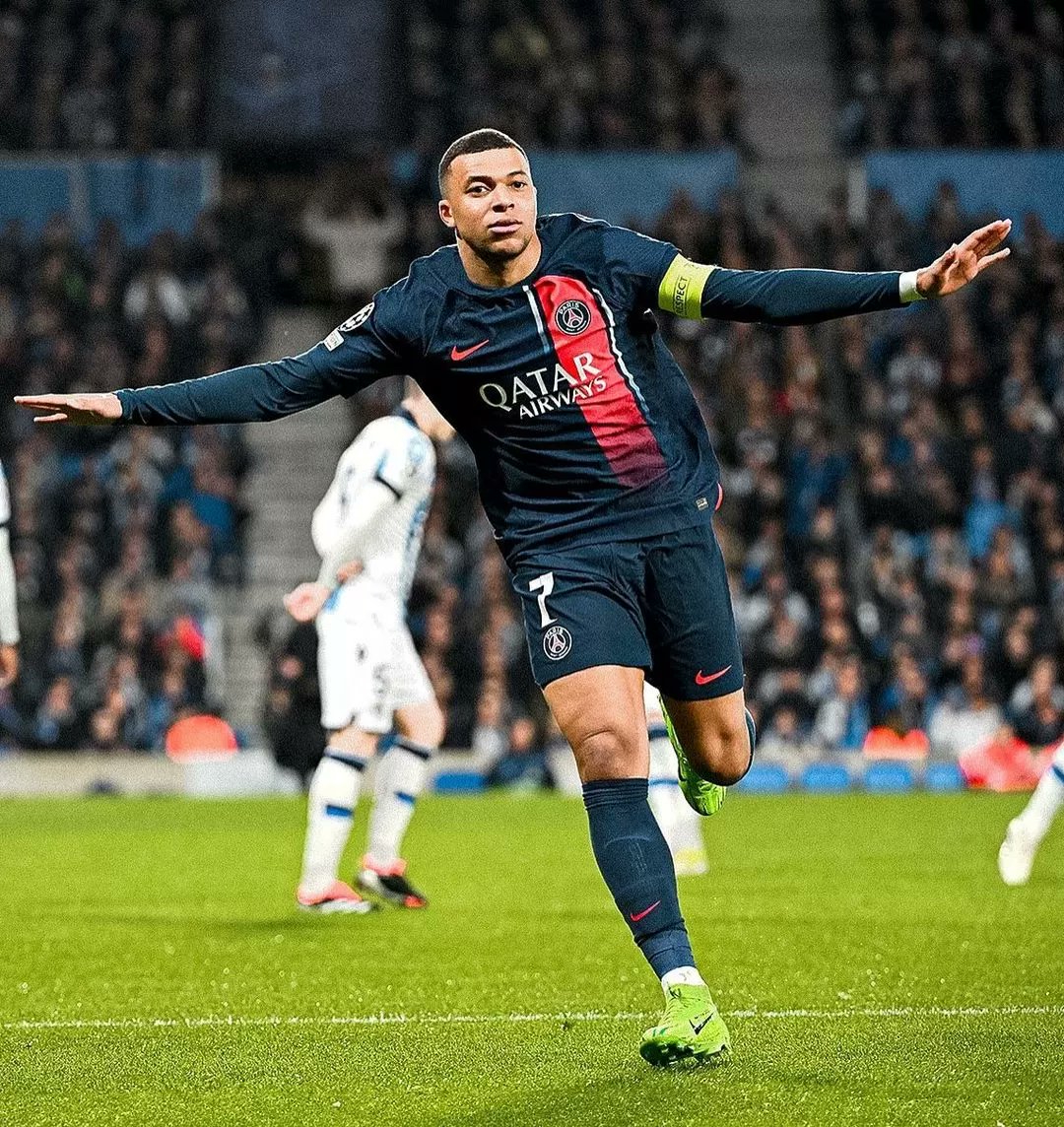 Akurasi3's tweet photo. Ibrahimovic jilid 2 https://t.co/lp5VT8EZOH