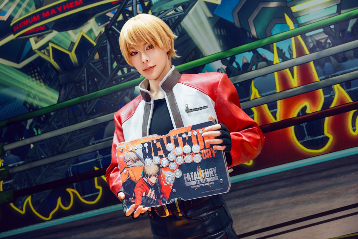 punkworkshop_jp's tweet photo. 🎉『ULTRA BOX 餓狼伝説 City of the Wolves モデル』発売記念

SNKブースで大活躍したコスプレイヤー・桃戸ももさん(@tmmt_san)の 直筆サイン入りレバーレスコントローラーを抽選で1名様にプレゼント！

【応募方法】 
① @punkworkshop_jp と @tmmt_san をフォロー
② 本ポストをRP

【応募期間】 
6月1日(日)～6月7日(土) 23:59

当選者の方には、応募締切後にDMに��ご連絡いたします。 ぜひお気軽にご応募ください！

詳細は下記記事をご確認ください。
https://t.co/9rHdfAk7GI

#餓狼伝説 #FatalFury #CotW #桃戸もも #PUNKWORKSHOP