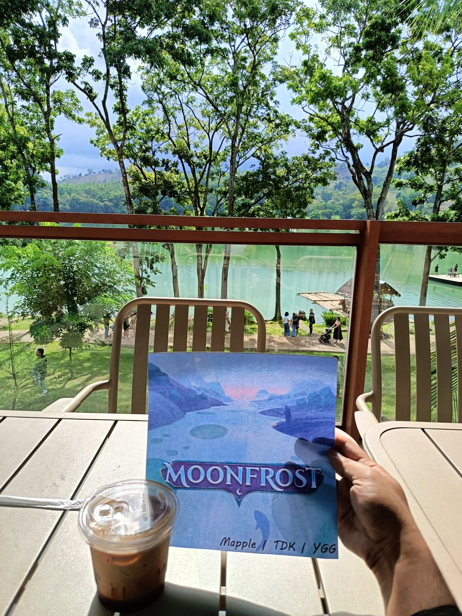 mew2s11's tweet photo. A cozy, comfortable feeling of contentment, in tune with nature and self 💚

#TouchGrass
#MoonFrost https://t.co/pT4VDElFLk