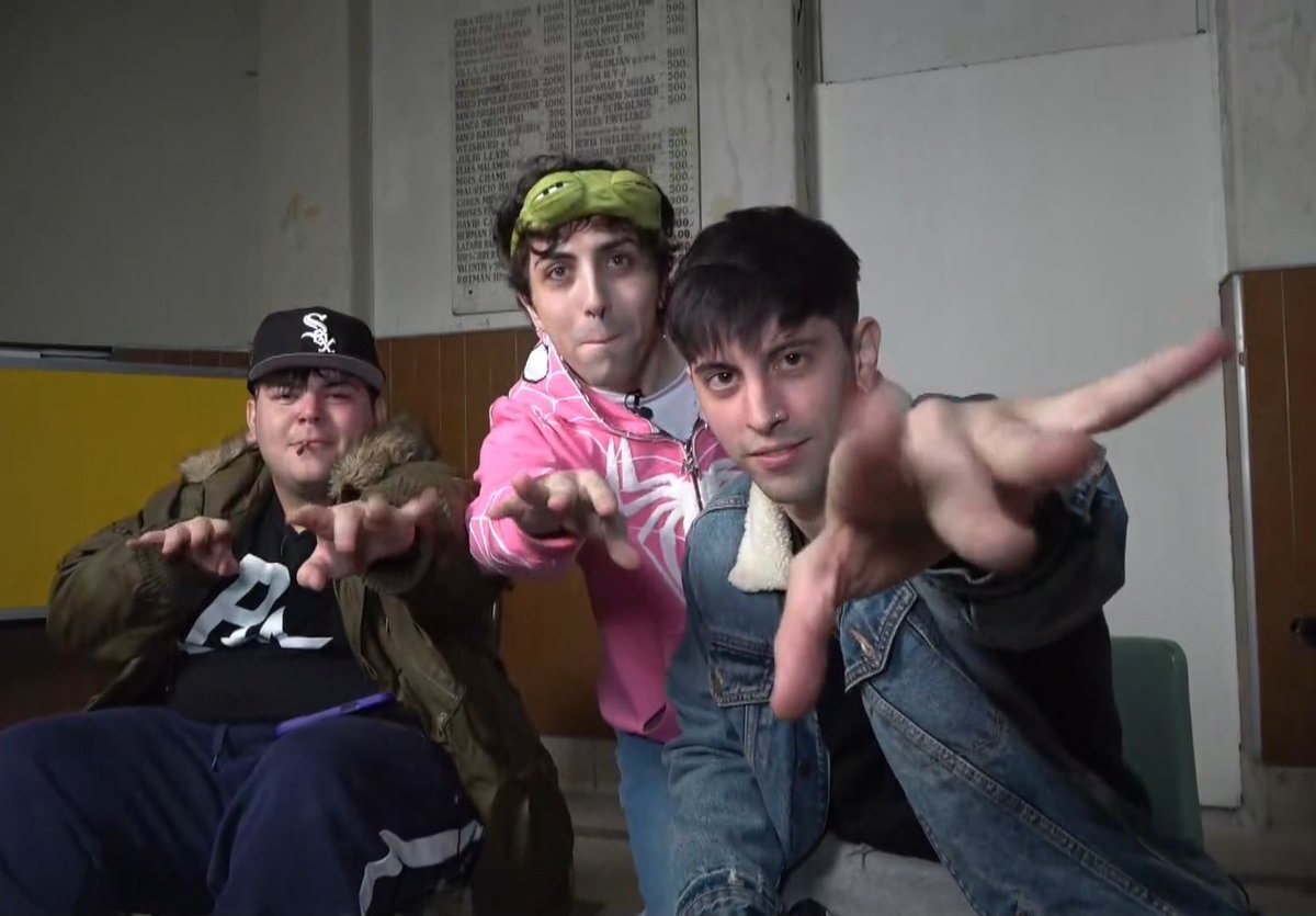 Gran stream, todo muy turbio jajaja Morte despidiéndose con el fasi que le pasaron esos pibes 🤣 un genio 

Que manera de pasar miedo y reírme, puntaje del 10/1000