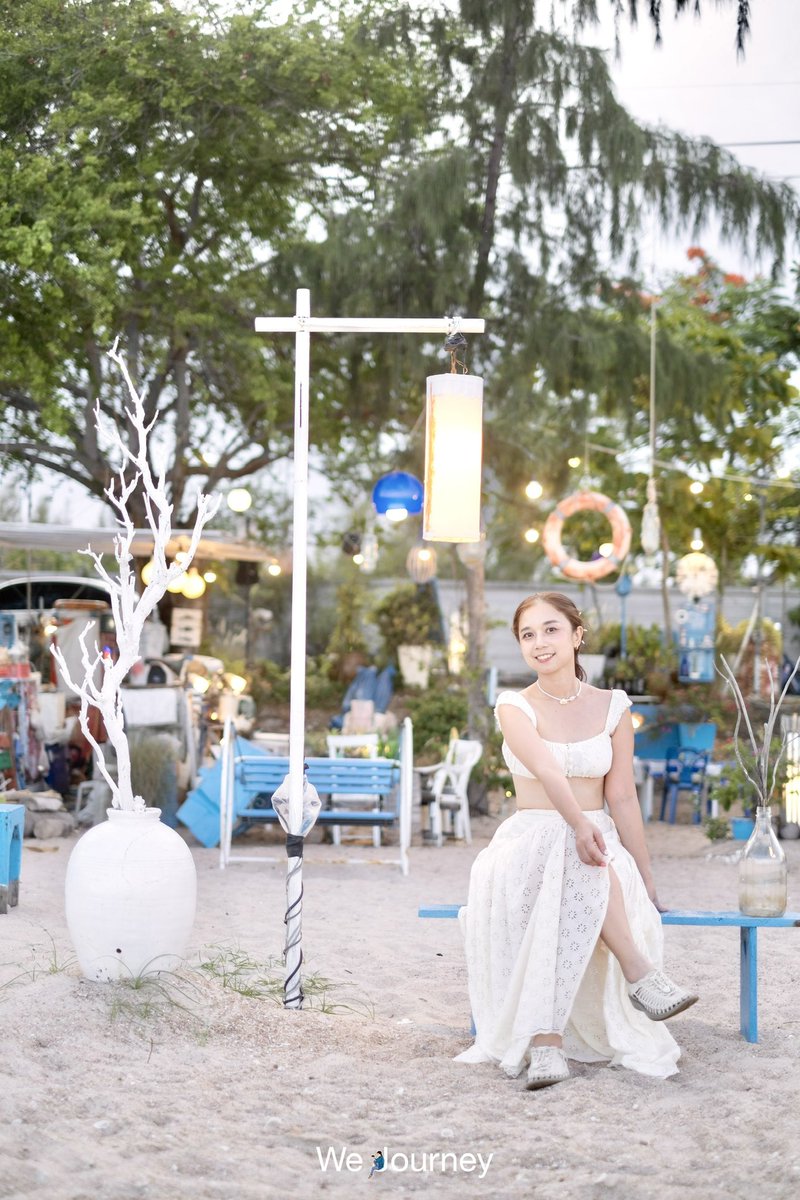 Ou_wejourney's tweet photo. Blue sea bar ร้านอาหารกึ่งบาร์นั่งชิลล์ริมทะเล บรรยากาศสบายๆในร้านเค้าจะตกแต่งด้วยเฟอร์นิเจอร์เป็นโทนสีฟ้า ส่วนเมนูก็มีอาหารให้เลือกหลากหลายเลยค่ะ  ทั้งอาหารทะเล อาหารจานเดียว
📍อ.ชะอำ จ.เพชรบุรี 

@aroii @Kin24hrs  #รีวิวชะอำ @reviewteetiew #คาเฟ่ชะอำ https://t.co/IgTZgZQ5Bd