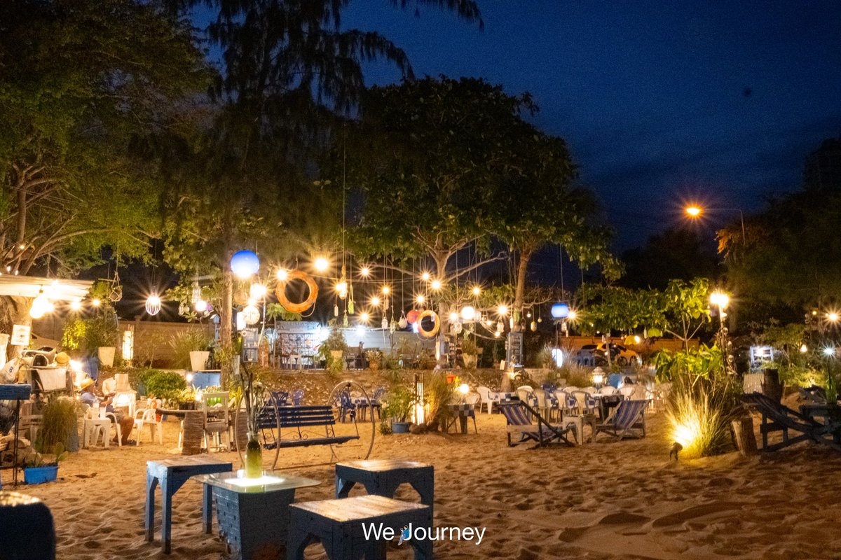 Ou_wejourney's tweet photo. Blue sea bar ร้านอาหารกึ่งบาร์นั่งชิลล์ริมทะเล บรรยากาศสบายๆในร้านเค้าจะตกแต่งด้วยเฟอร์นิเจอร์เป็นโทนสีฟ้า ส่วนเมนูก็มีอาหารให้เลือกหลากหลายเลยค่ะ  ทั้งอาหารทะเล อาหารจานเดียว
📍อ.ชะอำ จ.เพชรบุรี 

@aroii @Kin24hrs  #รีวิวชะอำ @reviewteetiew #คาเฟ่ชะอำ https://t.co/IgTZgZQ5Bd