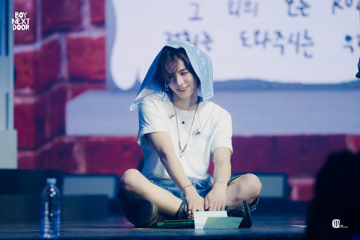 // 사랑을 주는 법을 가르쳐 줘서 정말 고맙고 사랑해요 //