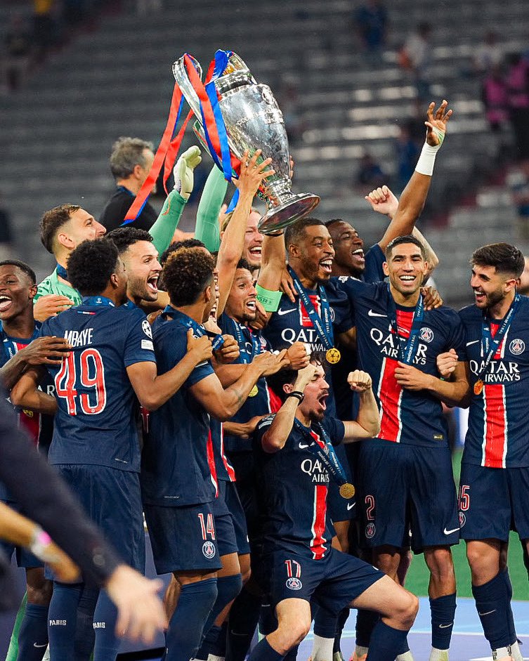 Vous n’avez pas rêvé ! 

Bonjour les Champions d’Europe ! 🏆