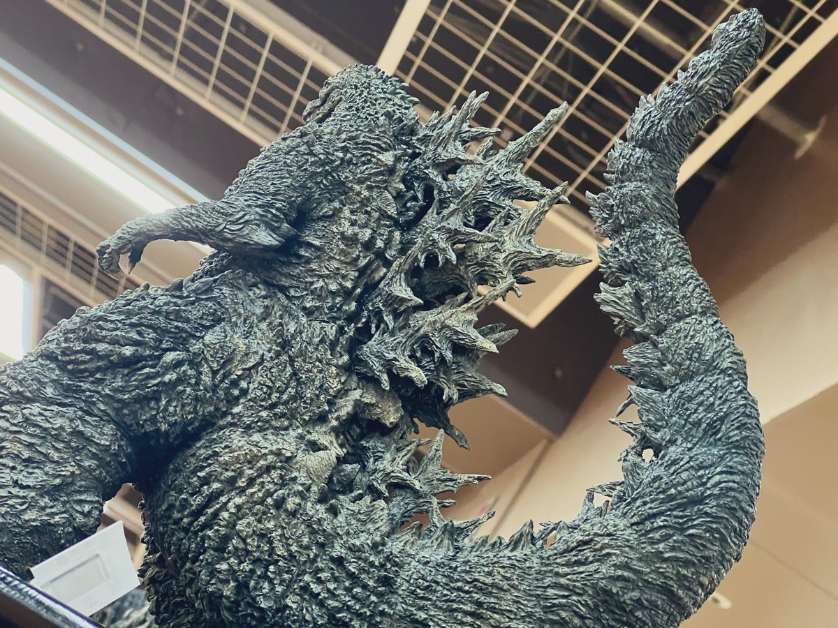 KWF_info's tweet image. 少し会場内も落ち着いてきましたが、逆に今が作品をじっくり楽しむ&商品をじっくり吟味するチャンス!!
閉場まであと1時間半、最後まで怪獣野郎・女史の皆様のご来場を心よりお待ちしております!!!!
#怪獣WF9 #怪獣ワールドフェスティバル #ゴジラ #ガメラ #ウルトラマン