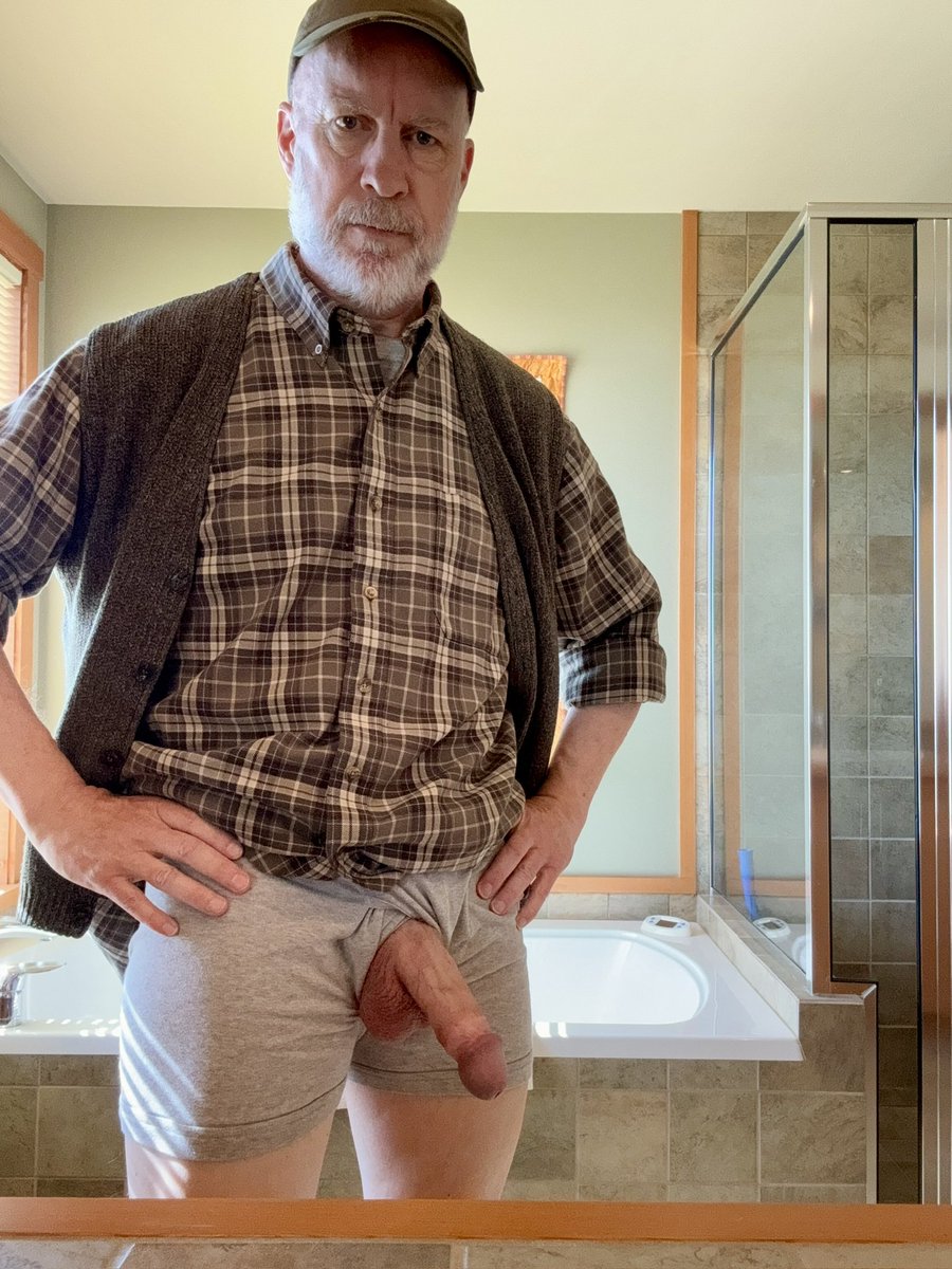 Which is better: left or right?

#silverdaddy #silverdaddies #gaydaddies #gaydaddy #gaysex #bigdick #8inches #gayleather #gayleatherman #leathermen #oldergay #maturegays #maturedaddies #olderdaddy #olderdaddies #maturedaddy #hotdaddies #gaydilf #gilf