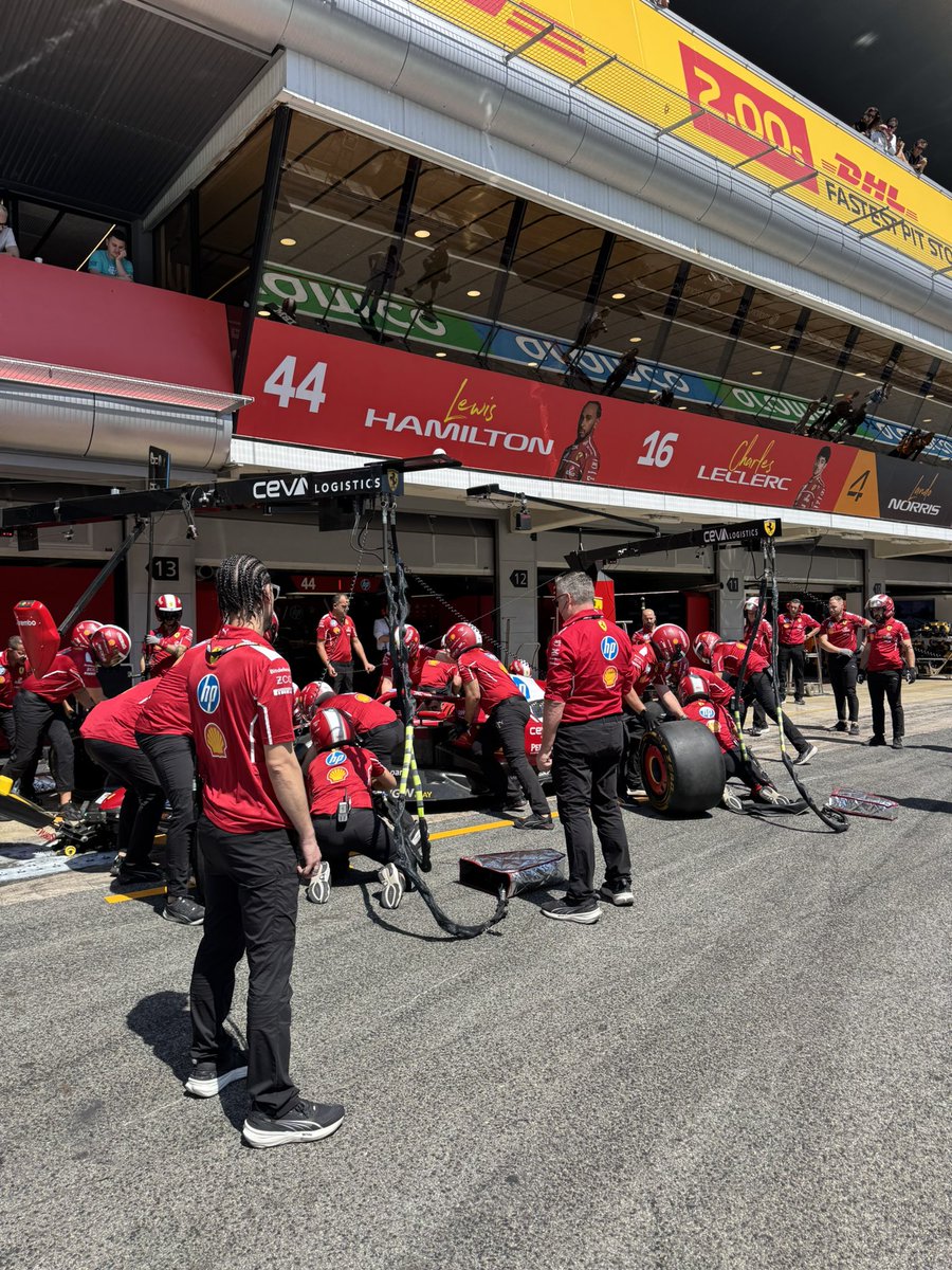 eman_murra's tweet photo. .....About Yesterday....Alcuni scatti in Rosso di ieri...#BarcelonaGp #Barcelona #SpanishGp #Ferrari #Leclerc #Hamilton #Stroll #AstonMartin #McLaren #ChampionsLeague #ChampionsLeagueFinal #PSG #IPassion https://t.co/cJ1mwCpalJ