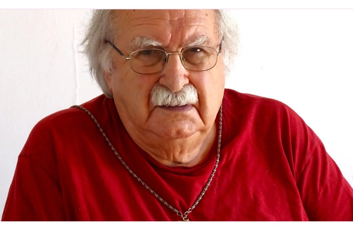 Ha mort en Jaume Santandreu Sureda un bon amic, les seves aventures, els seus consells i sermons van marcar part de sa meva vida. A mitjanit ha partit a la casa de Déu envoltat dels que l'estimaven. Descansa en pau bon amic, mai t'oblidaré. Gràcies per tot el q me vares mostrar.