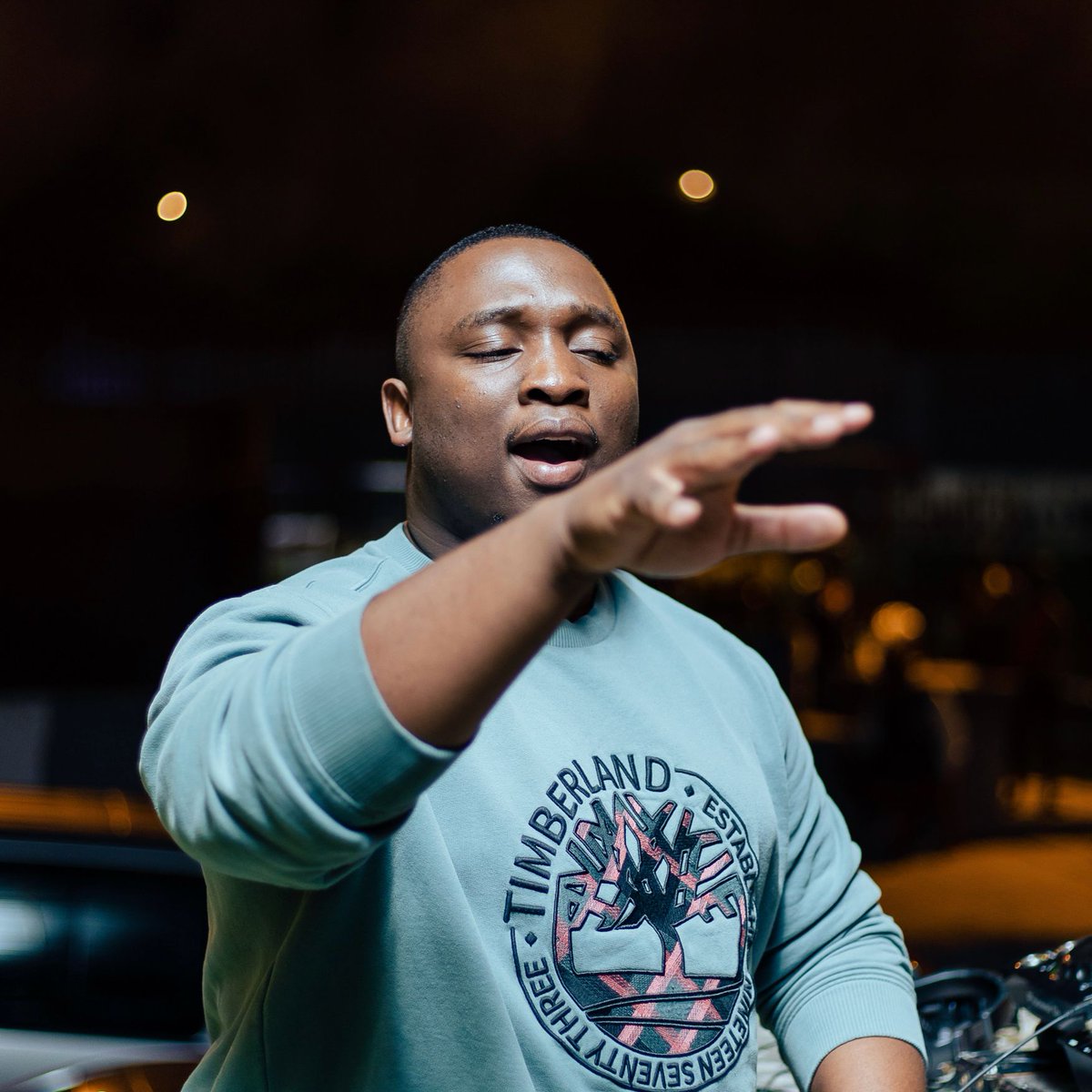 Yesu,wena unguMhlobo,
UMhlobo womphefumlo;
Ndiza kuwe undincede,
Uncede le ntliziyo.
😭😭