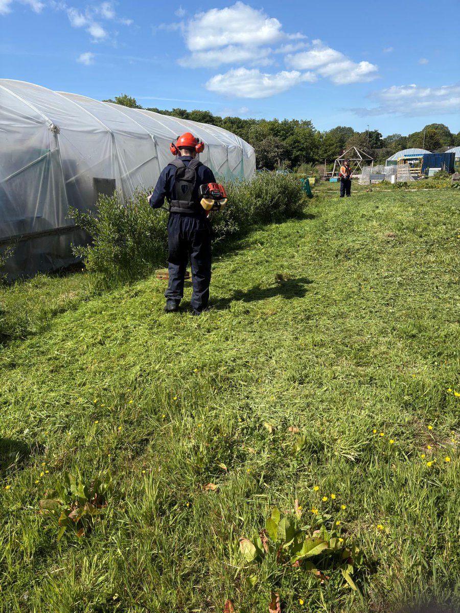 Justice Services (@nacjustice) on Twitter photo One of our Supervisors and his team
supported at Eglinton Park this week , with some gardening and tidy up work. Well done to everyone involved. ππ»ππ»ππ». One of our Supervisors and his team
supported at Eglinton Park this week , with some gardening and tidy up work. Well done to everyone involved. ππ»ππ»ππ».