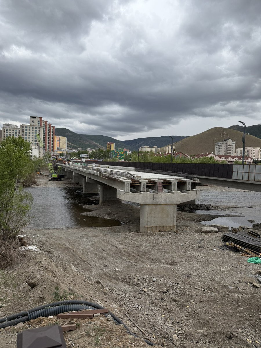 6 сарын 1-нд нээнэ гэсэн нь МАН-ын хэзээ ч биелдэггүй амлалтын нэг хэсэг л байсан