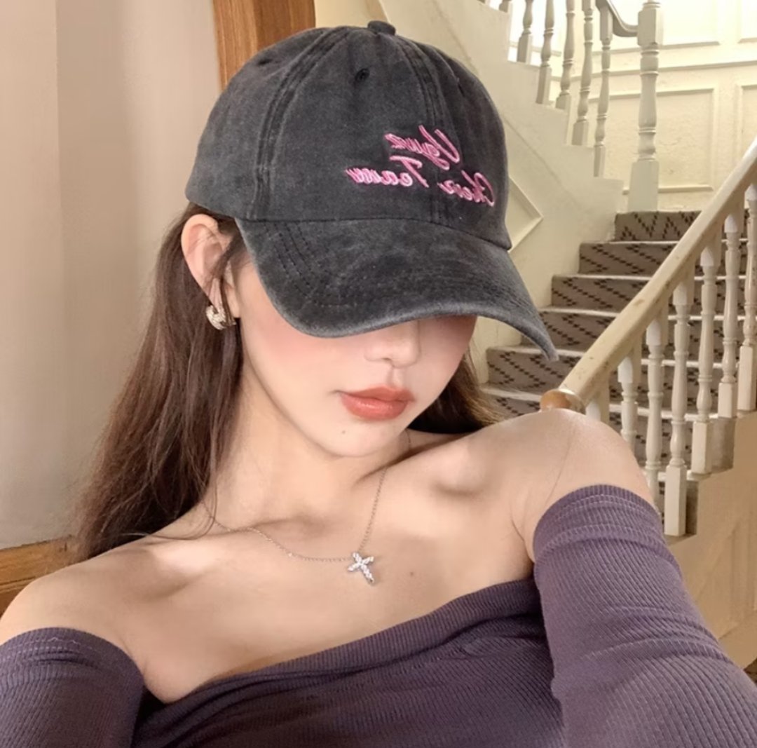 I3Kael's tweet photo. ✨หมวกแก๊ปเบสบอล ปัก Vgue (มี 6 สี) สไตล์เกาหลี ใส่แล้วดูสวยเก๋มากแกกก 💓 

📌พิกัด : https://t.co/wNYmxRKO5w https://t.co/6AM0Gs6yHX