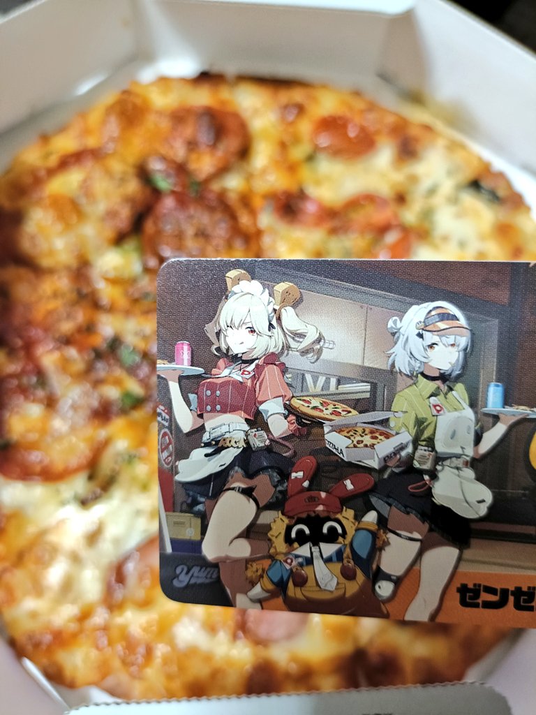 Racal_2's tweet photo. コラボスリーブが別なのオ���クを理解している https://t.co/TyLHMm238F