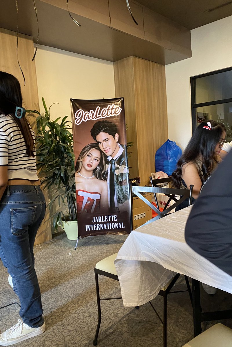 JCWTtoki's tweet photo. Moonstrings ganap before Kolette anticipated Album Launch! 

KOLETTE ALBUM OUT NOW
#SayawByKolette https://t.co/GJ46QV7XUZ