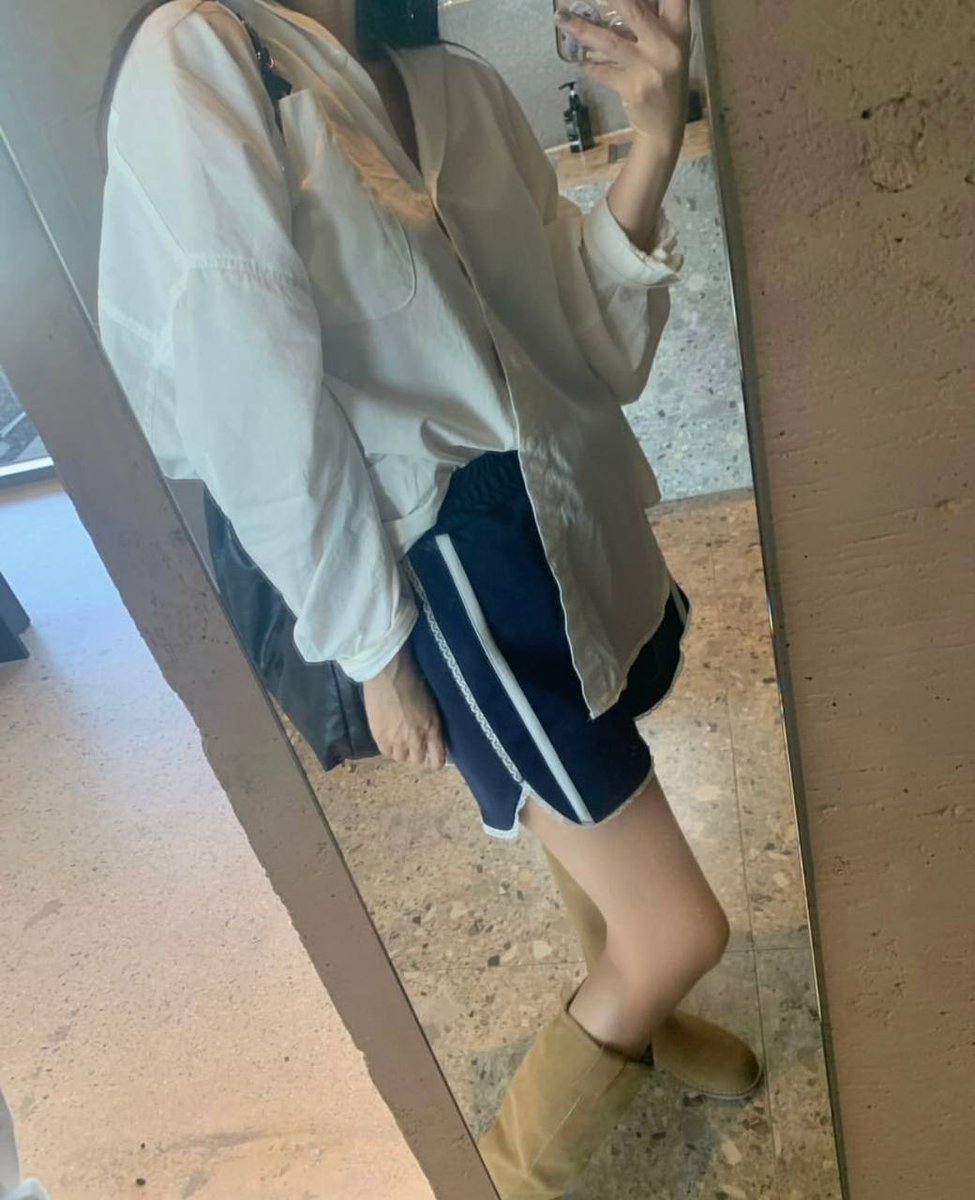 #안양 #부림동 화이트 셔츠하나로 여리여리 무리 한가득~