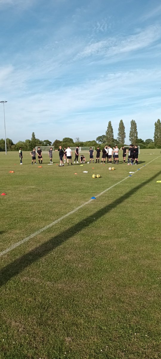 Hayling United FC tweet media