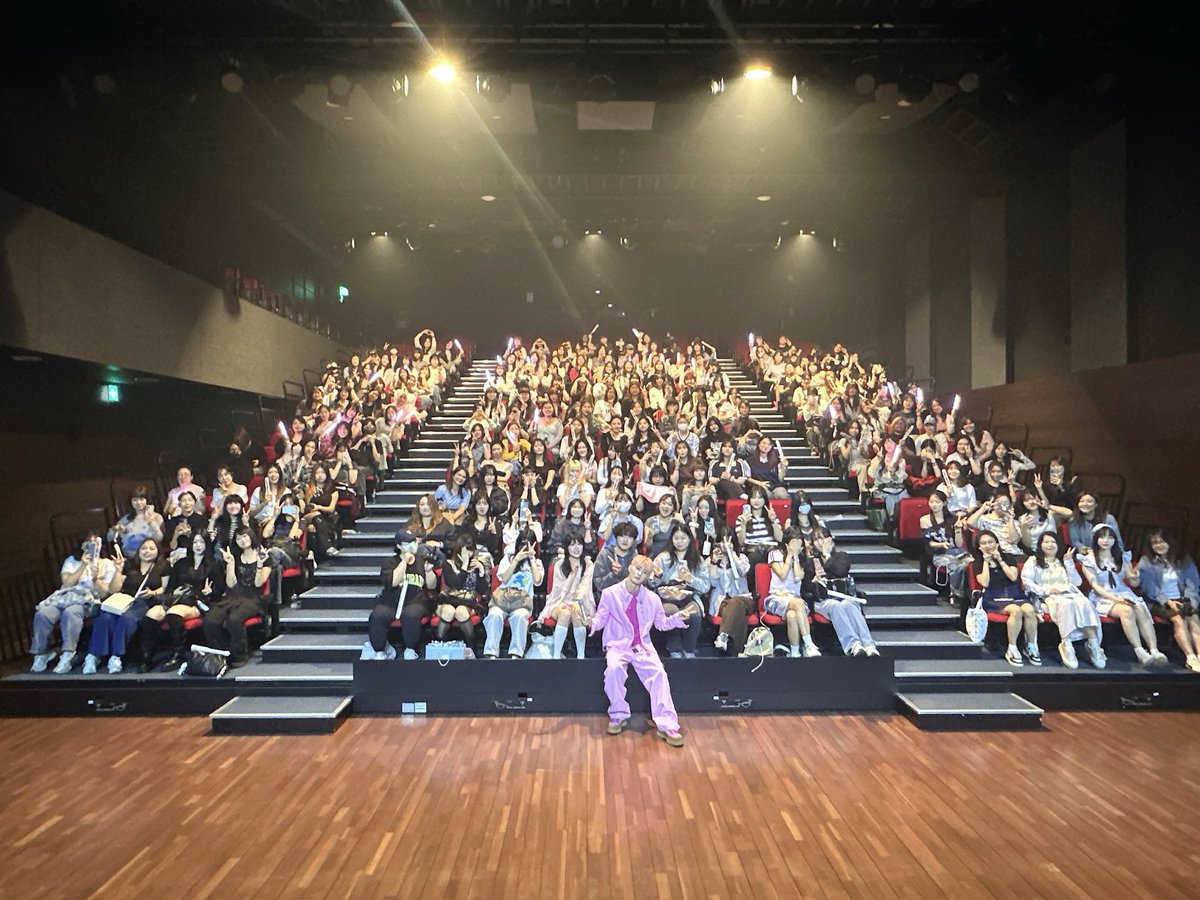 #but 우리 🆔들 쇼케이스 와줘서 너무 곰아와💗 
노래도 곧 나오니까 잘 들어줬으면 좋겠어☺️ 조심히 들어가👋

#BI #비아이 #131LABEL