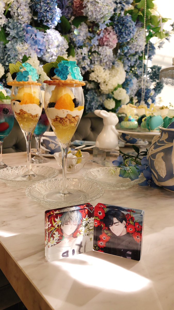 「แสงเข้าแล้วดราม่าเวอร์ ไปคาเฟ่กับเพื่อนม」|スキ🍀𝕊𝕌𝕂𝕀🌻 ℤ𝕨𝕖𝕖𝕋 * 𝕤𝕞✨のイラスト