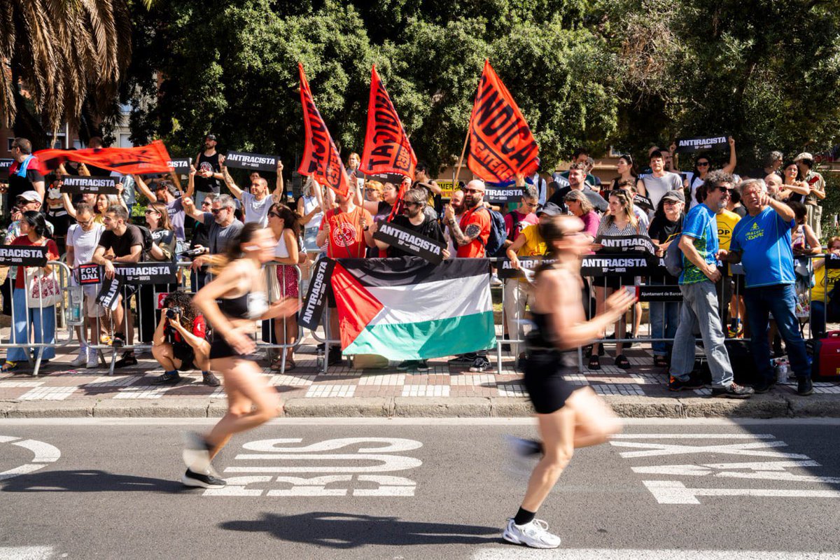 ⚫️ Exitàs de la 1a Cursa Antiracista!