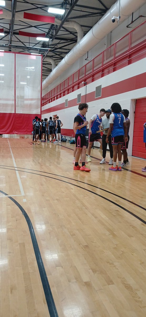 Scott Hankamp (@hankampscott) on Twitter photo <a href="/BulldogsDetroit/">Detroit Bulldogs</a> 17u v. <a href="/TarHeelsMI/">Tar Heels Elite</a> 17u #phmistate <a href="/PrepHoopsMI/">Prep Hoops Michigan</a> <a href="/PHCircuit/">Prep Hoops Circuit 🏀</a> <a href="/BulldogsDetroit/">Detroit Bulldogs</a> 17u v. <a href="/TarHeelsMI/">Tar Heels Elite</a> 17u #phmistate <a href="/PrepHoopsMI/">Prep Hoops Michigan</a> <a href="/PHCircuit/">Prep Hoops Circuit 🏀</a>