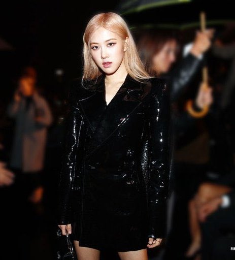 filmrosiee's tweet photo. why i think rosé and suzy are a couple, a thread https://t.co/sOHiFxMUmu