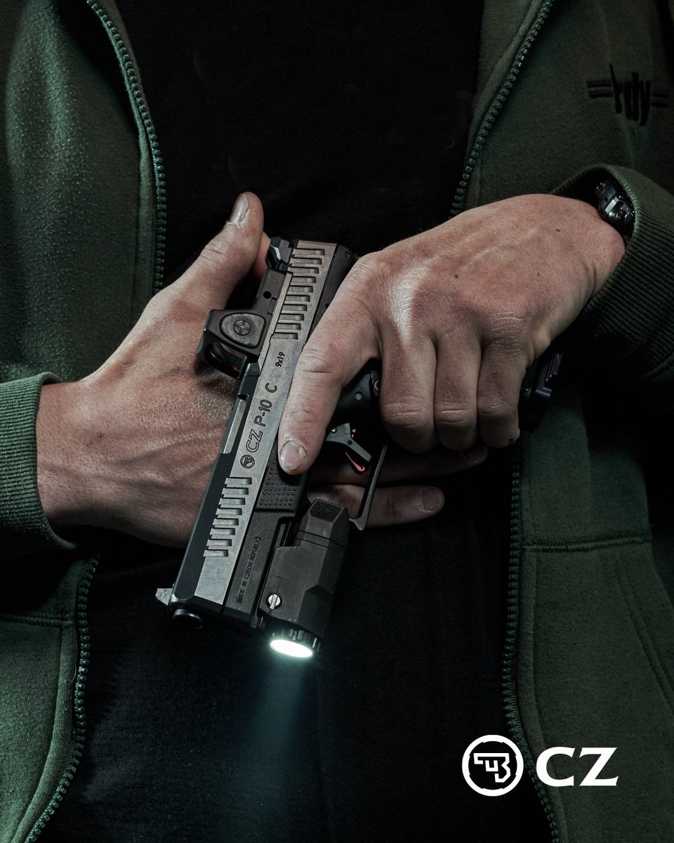 CZ_Firearms's tweet image. CZ P-10 C OR with a proven 🔴 and a decent 🔦. What else do you need for a proper EDC? Share your thoughts with us in the comments! 🌪️