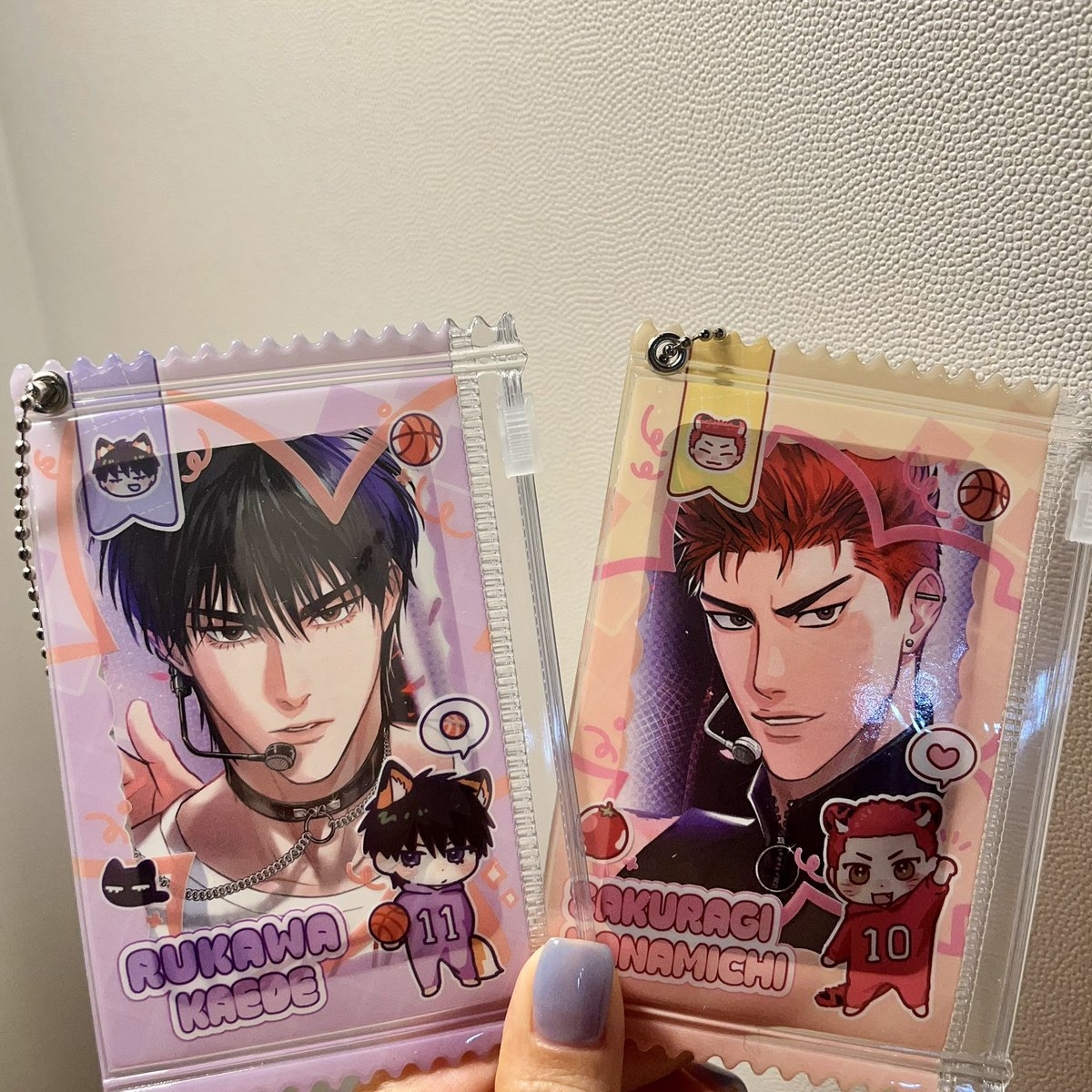 포카파우치의 아름다움이 x 1110배 증폭되어벌임💜💗 끼우고 나서 현실 오두방정 고함 발사함ㅠㅜ 아니 근데 진짜 너무 키레이데스요