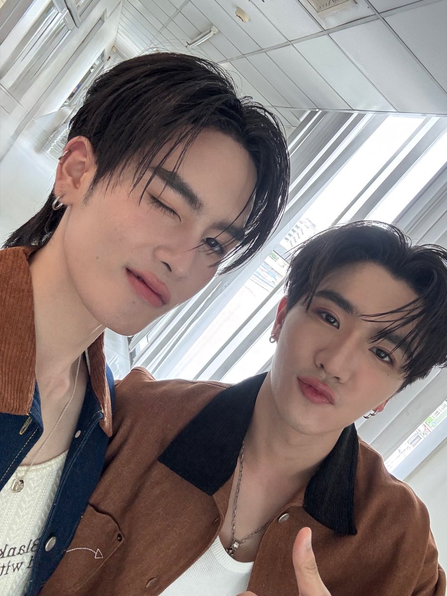 Ppsanta's tweet photo. วันนี้ขอบคุณที่มาหาพวกเรานะครับ ออกงานครั้งแรกของน้องเมี่ยง ลูกผมเป็นเด็กดีไม่ดื้อไม่ซนเนอะ เดี๋ยวน่าจะได้เจอน้องอีกเร็วๆนี้ ไว้เจอกันใหม่นะครับ กลับบ้านกันดีๆนะะ🫶🏻😘🖤🤍 

PERTHSANTA DOMIIA X PETFAIR

#NekkoxPerthSanta https://t.co/TzvoLvbPfp
