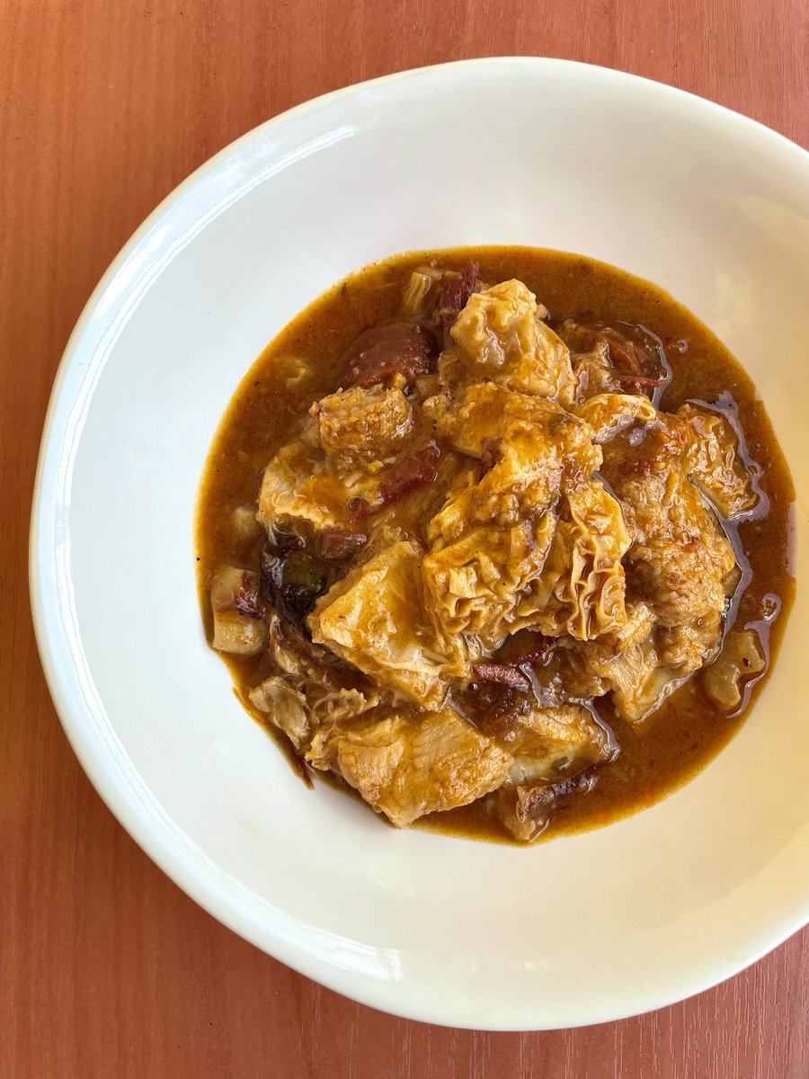 Poca gente ha probado los callos con la receta de mi abuela más mis aportaciones.

Ayer dimos buena cuenta de ellos y creo que triunfamos!