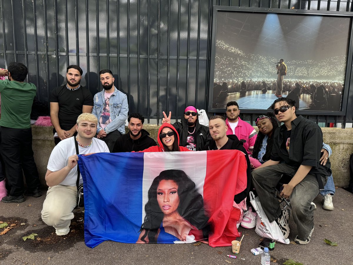 ManonTMFR's tweet image. 1 an jour pour jour #TMFR
I miss u so much @NICKIMINAJ 🥺💕