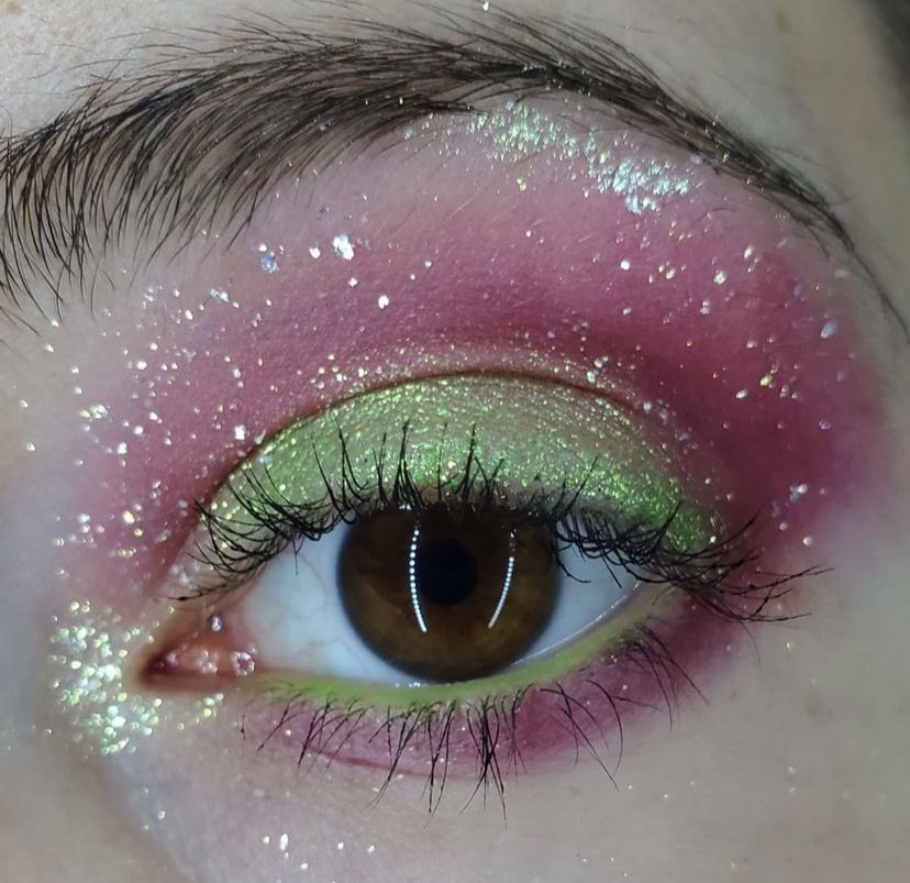 pinkglitterie's tweet image. Green and raspberry 🍵