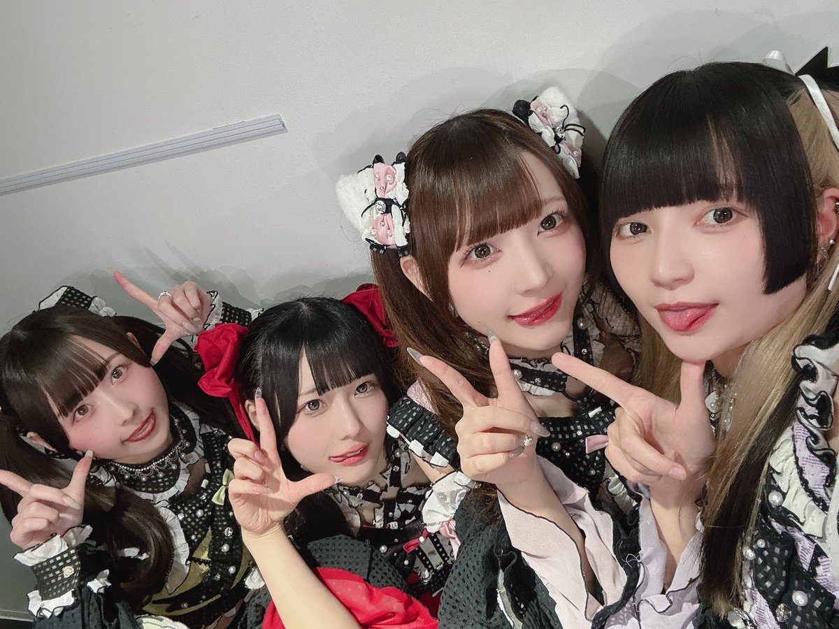 きゅるりんってしてみて tweet media