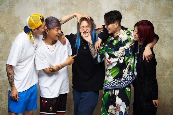 mr_ginchan's tweet photo. どんだけ振り回されたってやっぱり最後に5人の姿をみるチャンスがあるなら絶対に逢いたいし絶対にいく！色んなことあったけど最後に5人の姿見たかったって気持ち今でもあるもん
たのしみにしてるねー💙💜🩶❤️💛 https://t.co/3bdr3MYqny