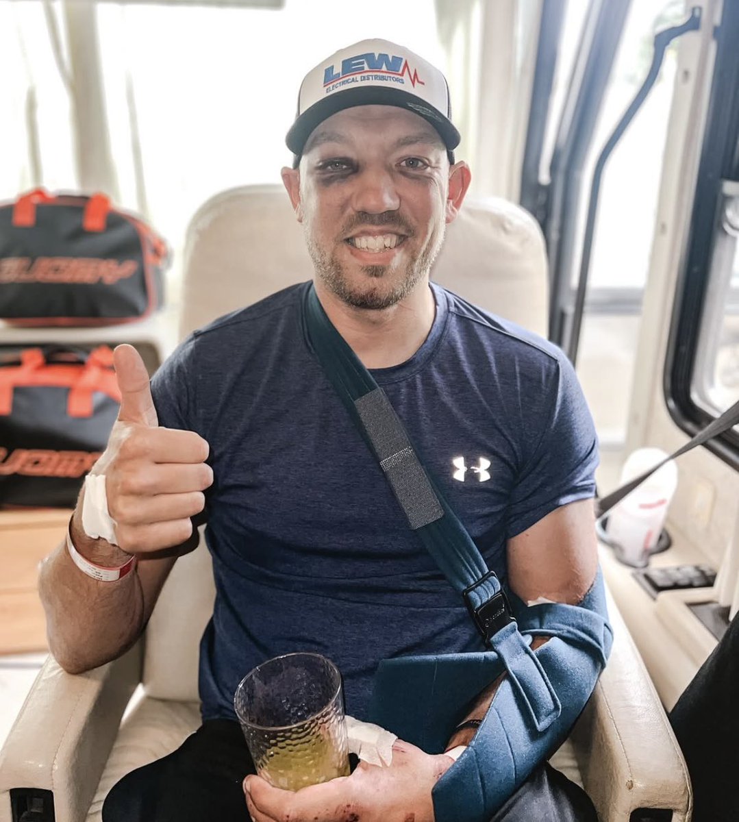 Lbartram's tweet photo. So good to see Hicky back in the TT paddock! Looking a bit battered and bruised but great news! ๐๐ฎ๐ฒ๐
#TT2025 #Hicky #iomtt https://t.co/3PND9GqZxu