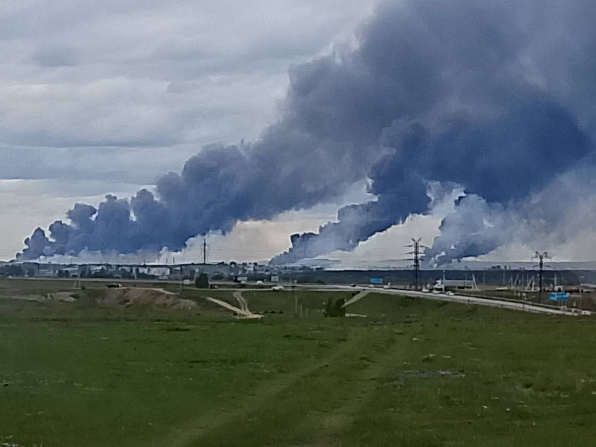 UKRAINE HAS CARDS! Columns of smoke rise from Russia's Belaya airbase located over 4000 kilometers from Ukraine. The bombers used to murder Ukrainian civilians are in flames. This attack is a landmark event in the history of drone warfare. Slava Ukraini!