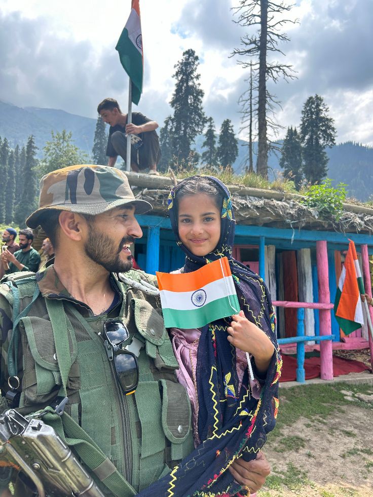 Phool_Singh4's tweet photo. Every fallen CRPF jawan in Kashmir is a chapter in India’s story of courage.
We remember respect & salute.
#ArrestWajahatKhan #VavadaBringsLuck #MIvsPBKS #JoseCharlesMartin #MIvsGT बंगाल पुलिस #திமுகபொதுக்குழு2025 #sharmisthapanoliWest #KuberaaAudioLaunchAWACS #VavadaBringsLuck https://t.co/Mx3v561U49