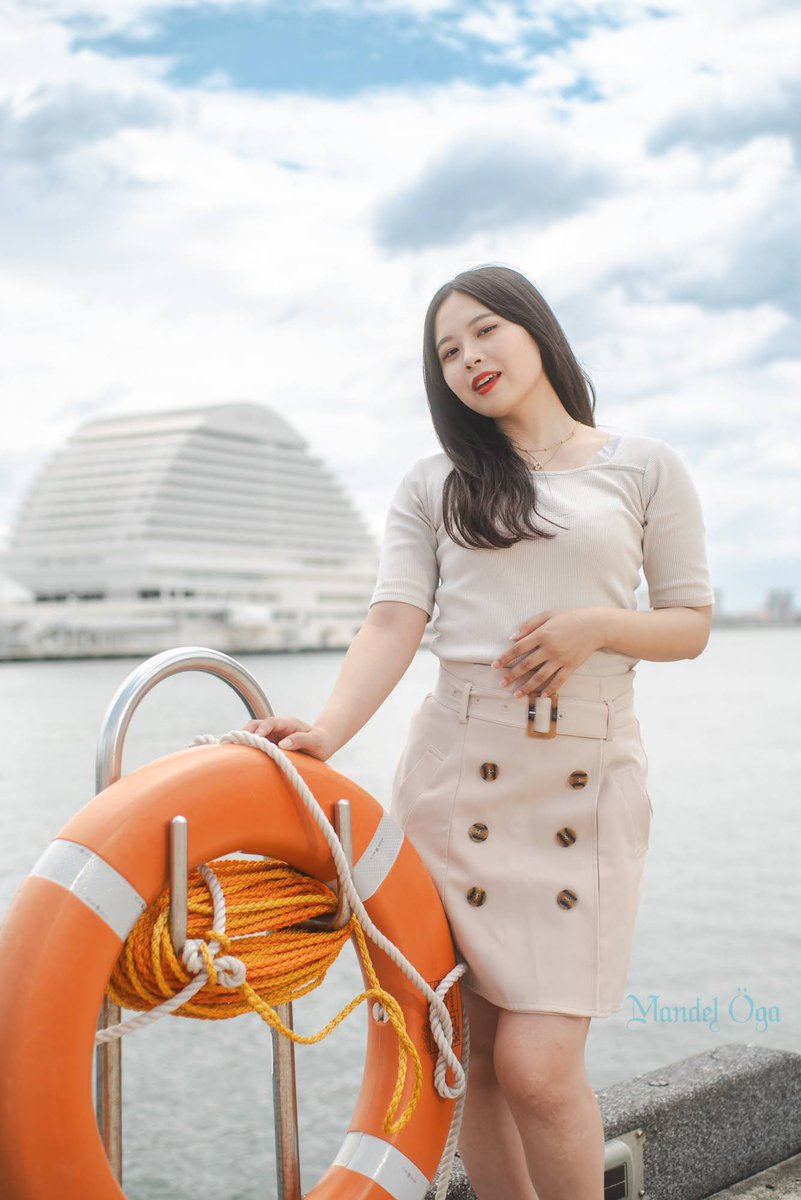 MandelOga's tweet photo. 私に溺れてみる？
浮き輪は誰も投げないよ？

Model：ゆりかさん　@yurikaaa_sun 

#ポートレート
#マナコレ撮影会 https://t.co/qTTwv1CA2N
