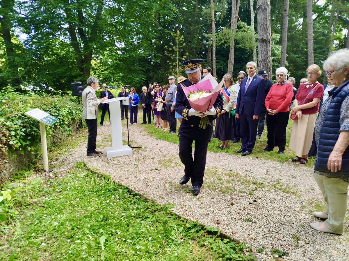 Prefet77's tweet image. #Cérémonie l 🇫🇷 Fête des Justes à la ville d’#Avon, en présence de Thierry Maille, sous-préfet de #Fontainebleau.