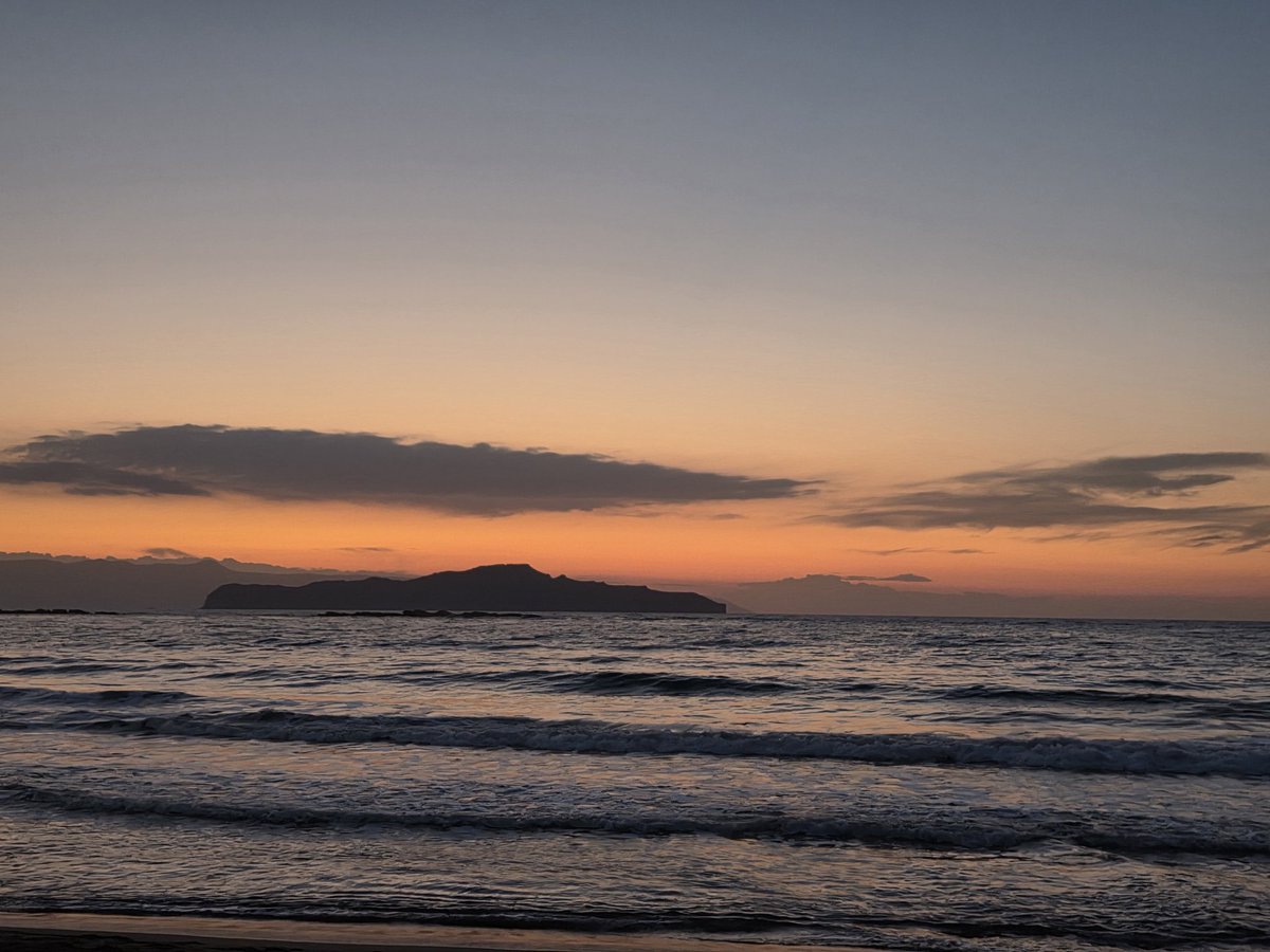 Sunset in #Chania and a promise of a new day ✨️ 🙏🇬🇷
