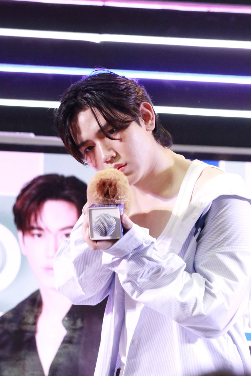 คนเท่ๆ เค้าก็เล่นยิงปืนเท่ๆกันทั้งนั้นแหละม๊า ปิ้วๆๆๆๆ 😆

Newwiee with Galaxy A56
#Newwiee #GalaxyXNewwiee