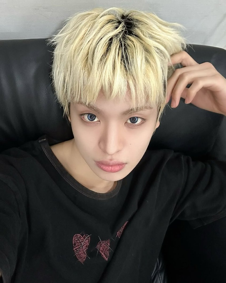 kinizzan's tweet photo. •…•

#xikers #싸이커스 #예찬 #YECHAN https://t.co/cvXLhHeAjA