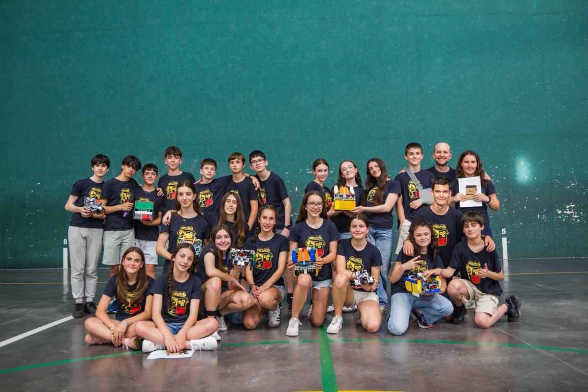Gracias <a href="/tecno_club/">TecnoClub</a> por organizar un año más el VIII SumoBot Elburgo! Lo pasamos genial! Con ganas del IX! Buen verano a tod@s! 🥳 😍 <a href="/colegioamigo/">Colegio Luis Amigó</a>